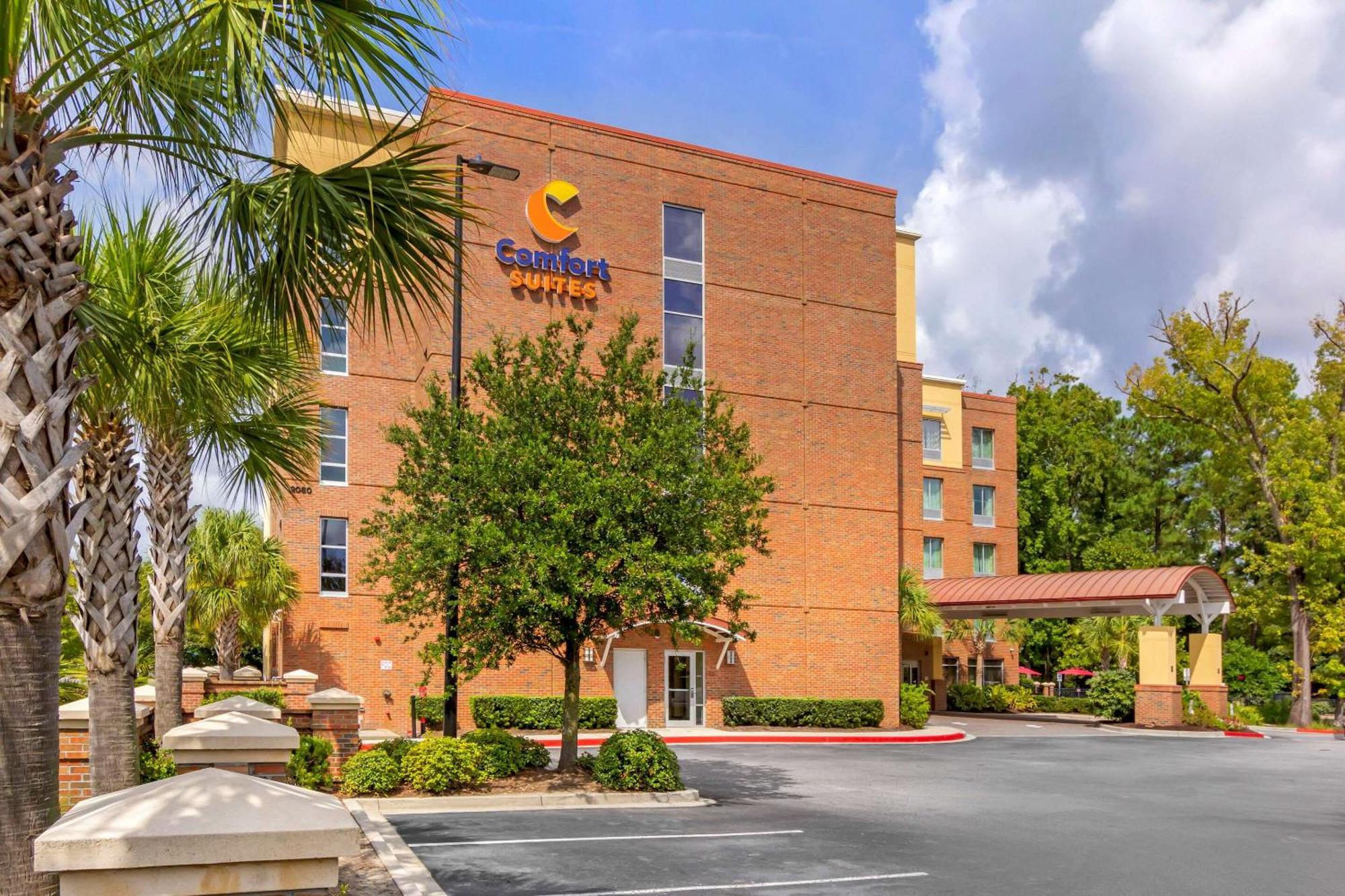 Comfort Suites Charleston West Ashley Exterior photo